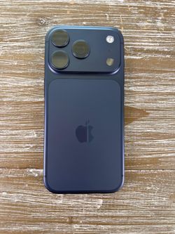 iPhone 17 Pro 256 GB Deep Blue Cricket