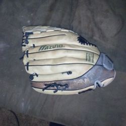 Mizino Softball Glove 