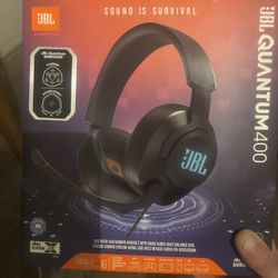 JBL Quantum 400 Gaming Headset.  Black Color, Never Been Used.. Has The Original Box/instruction Manual And All Cords. I Have Never Been Interested 