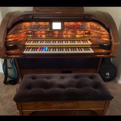 Organ Lowrey Royale 