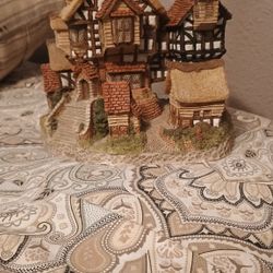 The Parsonage  Miniature House By David Winter