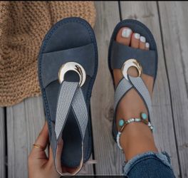 Women's Flat Sandals Size 10