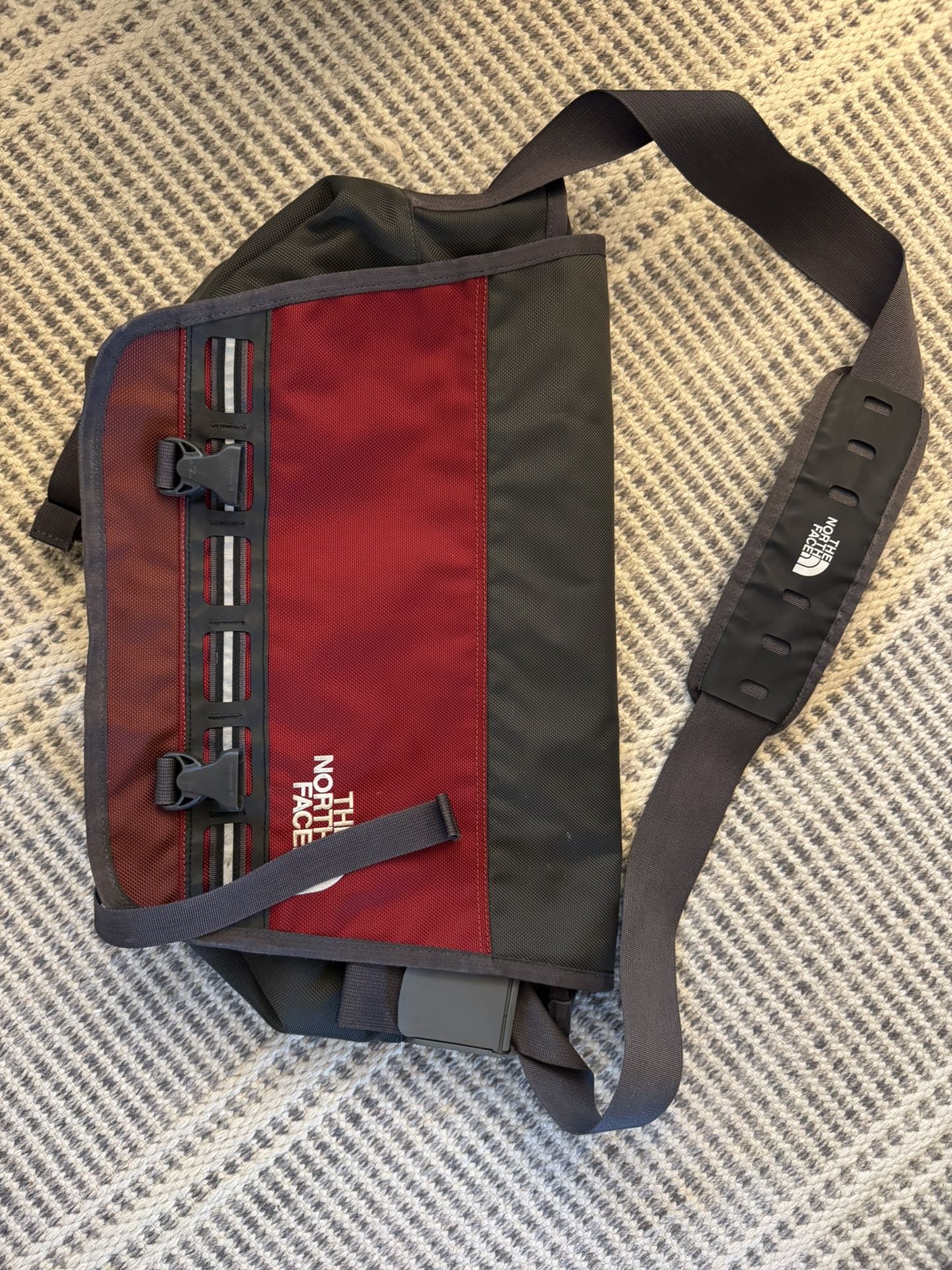 North face Messenger Bag