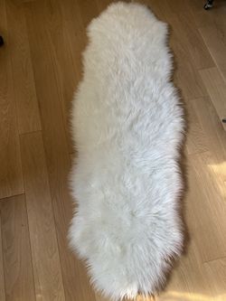White Fluffy Rug 