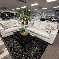 2 Pc Sofa And Loveseat 