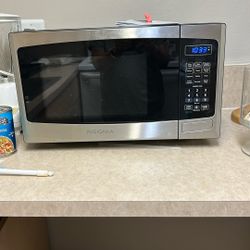 Microwave 0.9  Cu.Ft