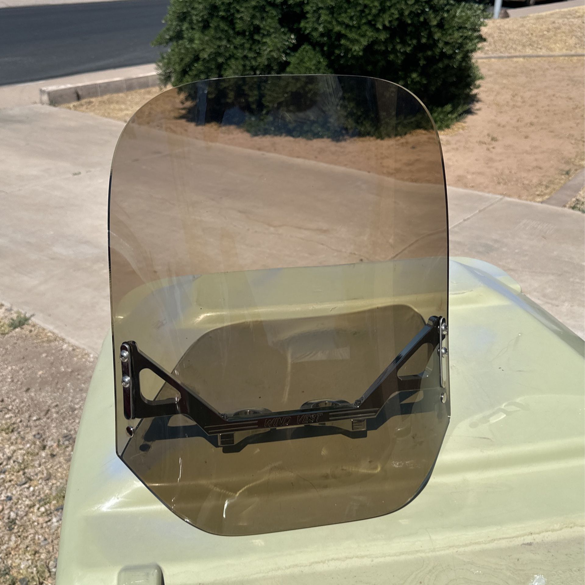Windvest windshield 