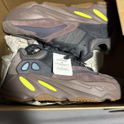 Yeezy Boost 700