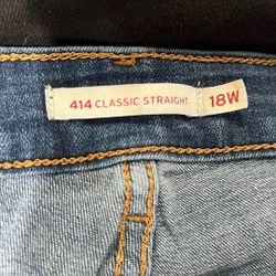 Women’s Levi’s Jeans 