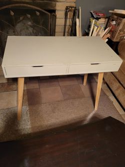 Wooden Utility Table w/drawers