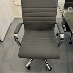Office Chairs - 2 Grey & 2 Black Available