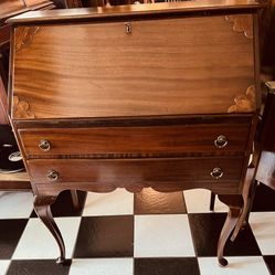 Antique 1900’s Tiger Oak Drop Front Desk.