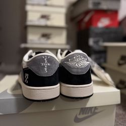 Size 11 Beautiful Black Travis Scottttsss Nikeee Off White Collabsss :D 