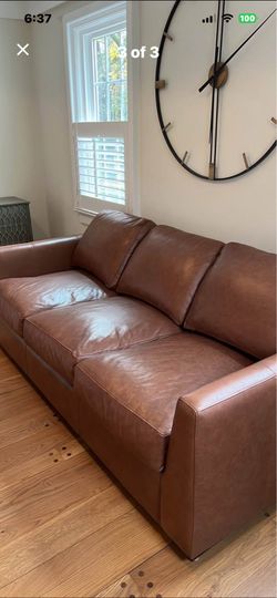Leather couch like new $525 or Best offer