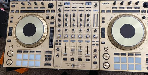 Dj equipment