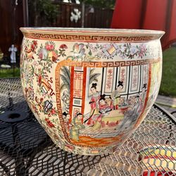 Large Vintage Chinese Famille Rose Porcelain Jardiniere, fish bowl, or tree pot,