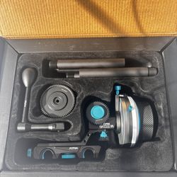 FOTGA DP500 ll manual follow focus kit in original box with pictured accessories.