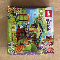 Lego Friends Mia’s Tree House 41335