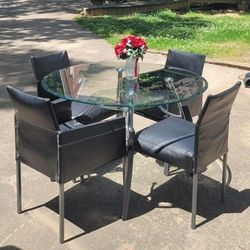 Table And 4  Chairs