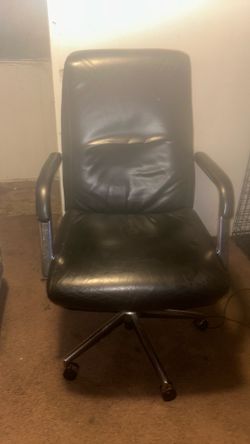Desk chair