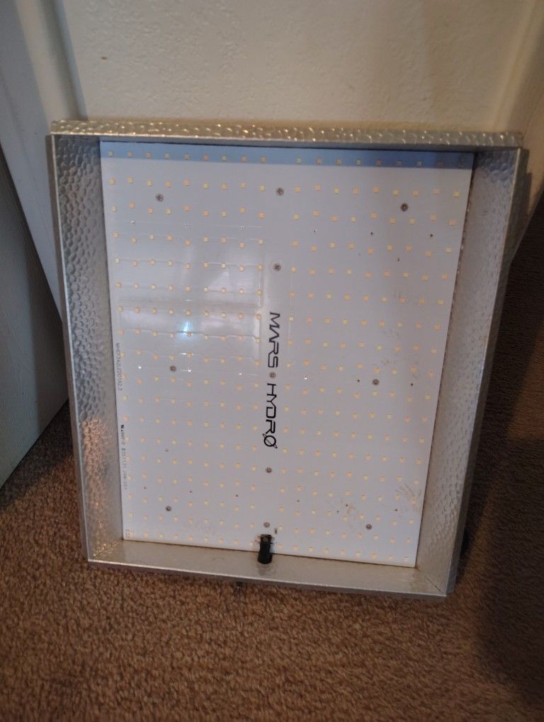 Mars Hydro Ts1000 Grow Light.  