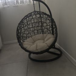 Egg chair for pets