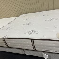 King Mattress Stearns&foster And Box Springs 