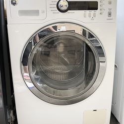 24” Compact Front-Load Washer 2.2cu.ft.