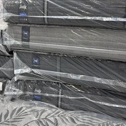 Clearance Sale! Brand-New Mattresses at Unbeatable Prices!