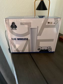 2.4 game console