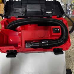 Milwaukee battery operated vacuum