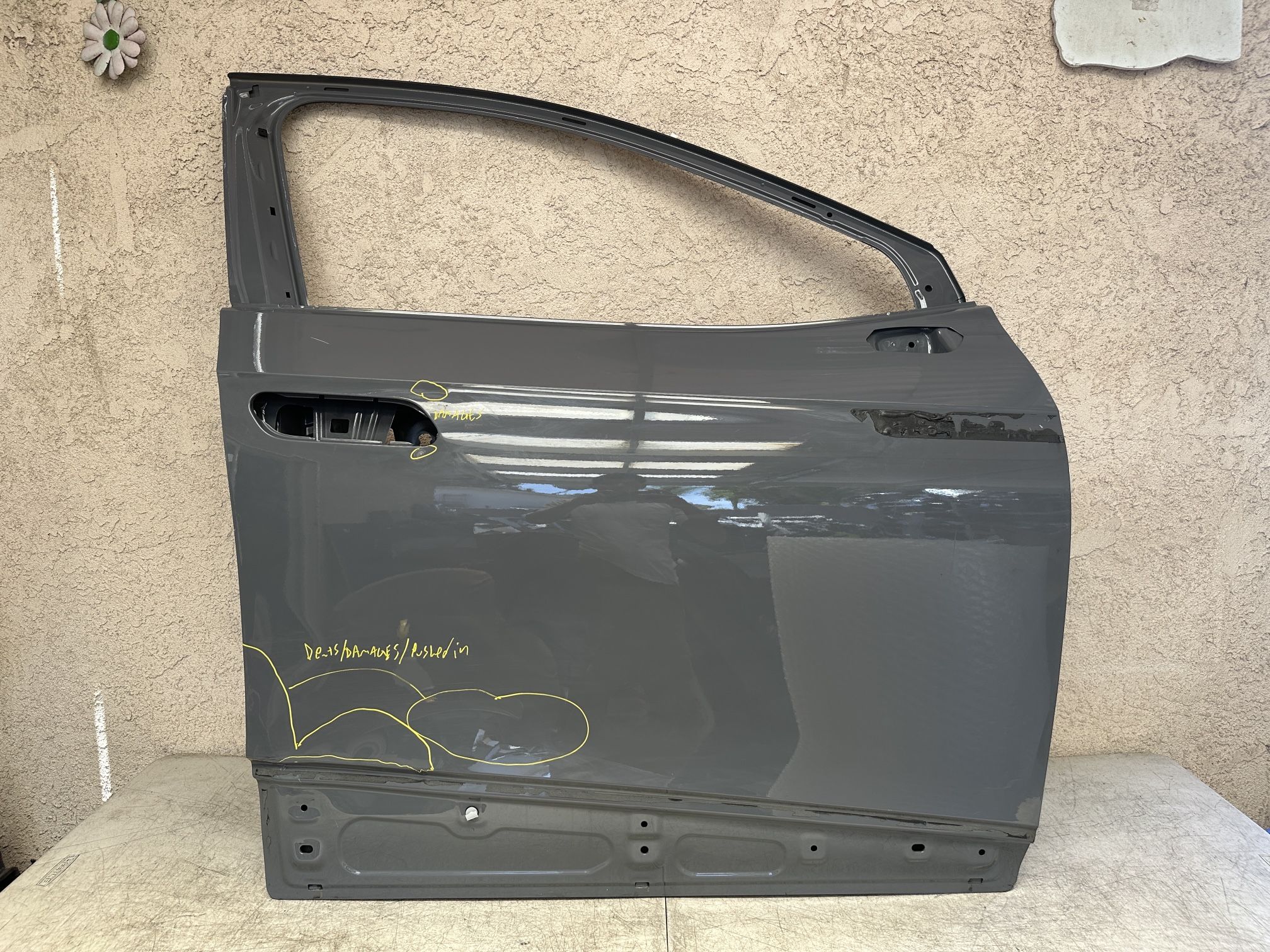 2021 - 2024 VOLKSWAGEN ID.4 FRONT RIGHT PASSENGER SIDE DOOR SHELL OEM 11K831312