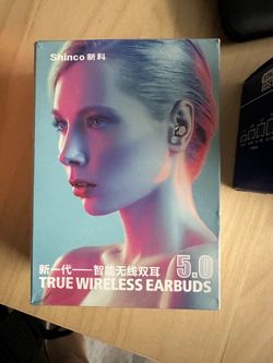 Wireless earbuds