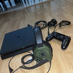 PS4 with Call of Duty Astro Headset