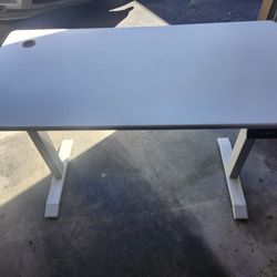 Electric Standing Desk