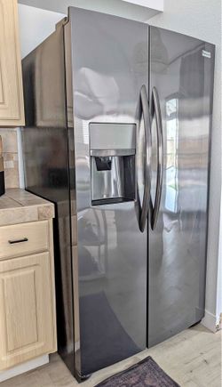 Stainless steel Refrigerator 36”