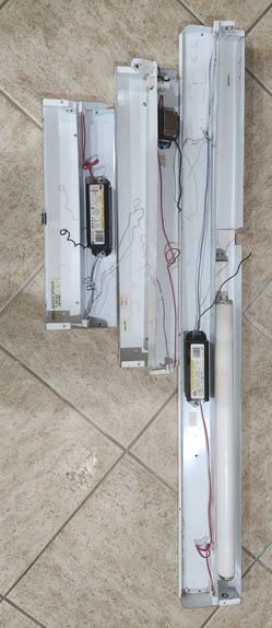 fluorescent light fixtures