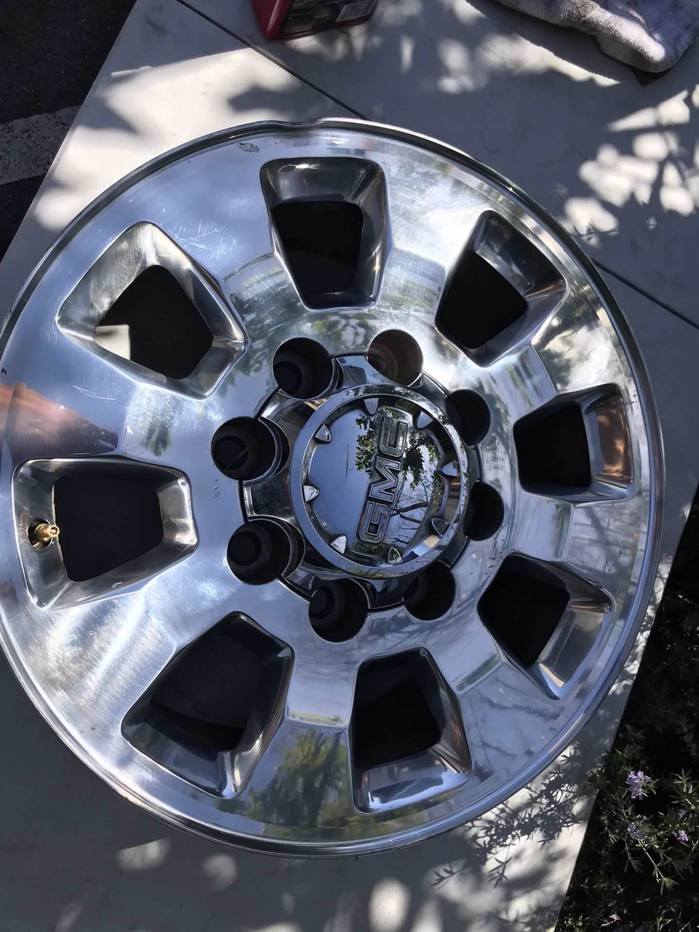 2015 GMC Sierra Denali 3/4 Ton 18’’ Rims (used)