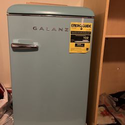 refrigerator Está Nuevo 