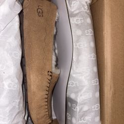 Ugg moccasins Size 6 