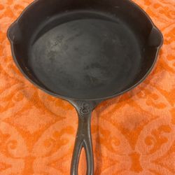 Vintage Unmarked Lodge No Notch Raised 8 Cast Iron Skillet