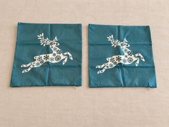New-Set of 2 Christmas Holiday Reindeer/Snowflake Throw Pillow Covers - Teal