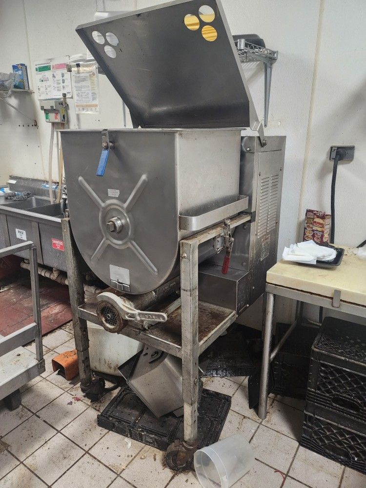 Heavy Duty Commercial Restaurant Butcher Meat Grinder Meat Mixer by Holymatic