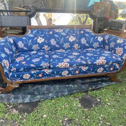 Vintage Couch $100 At Desoto 