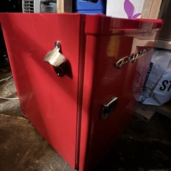 Frigidaire Mini Fridge 