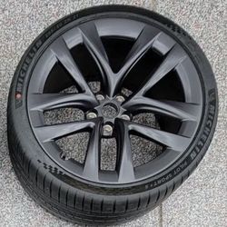 (1) REAR Tesla Model S Arachnid Plaid 21x10.5 One Single Spare Replacement Wheel Rim Tire
