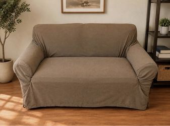 Beautiful Floral Loveseat with Removable cushion and Cover