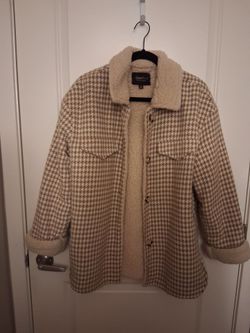Sweet Rain Houndstooth Sherpa Lined Shacket – Size S