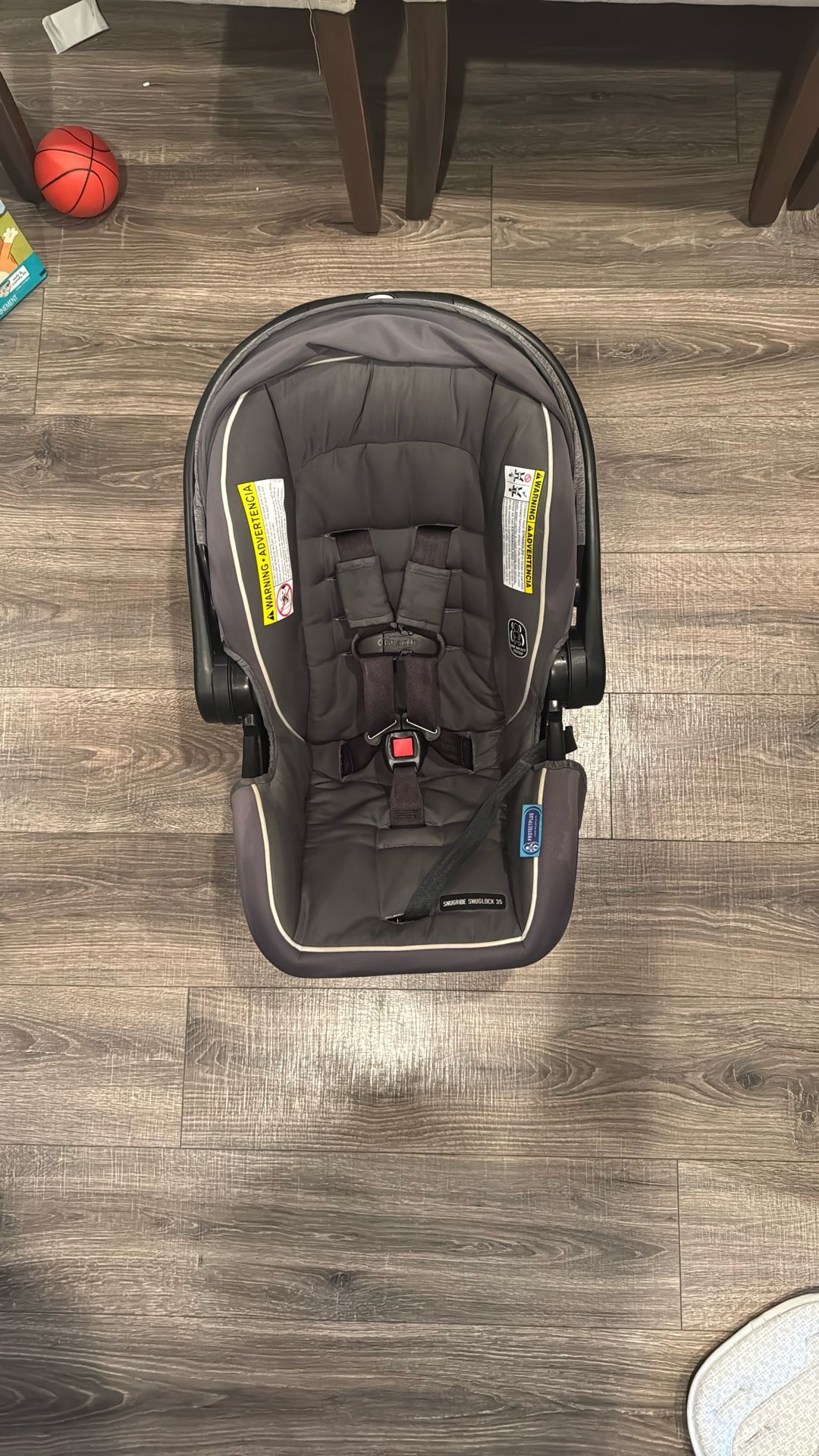 Graco Snugride Snuglock 35 DLX Car Seat