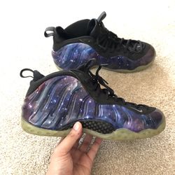 Nike Foam posits Galaxy Size 10.5